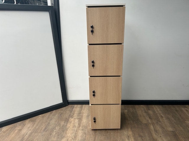 4 deurs - lockerkast wit