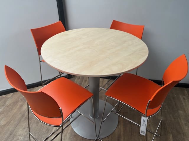 Ronde bartafel (100)