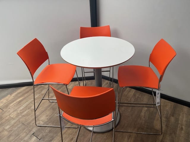 Ronde bartafel (80)