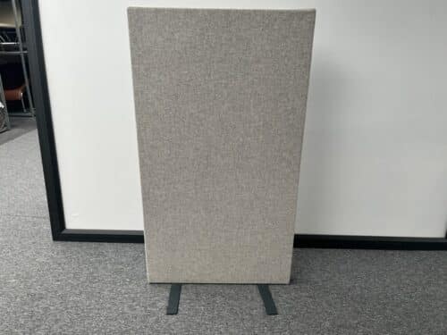 Grijze akoestische wand